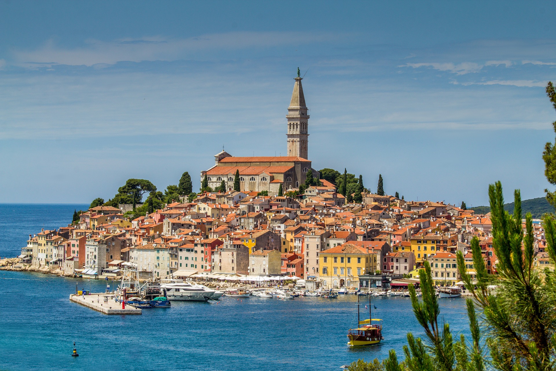 rovinj-gcfe6eeb7c_1920.jpg